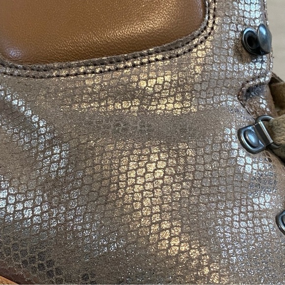 Bionica Womens Natick Two Tone Shimmer Lace Up Hiker Boot Taupe/Whiskey, Sz 10 - Picture 10 of 10